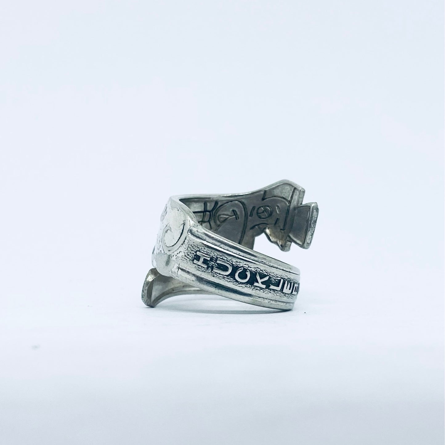 Anello Artigianale HUCKLEBERRY Mod. SPIRALE Realizzato con Antica posata in Argento (Prima Metà del ’900)