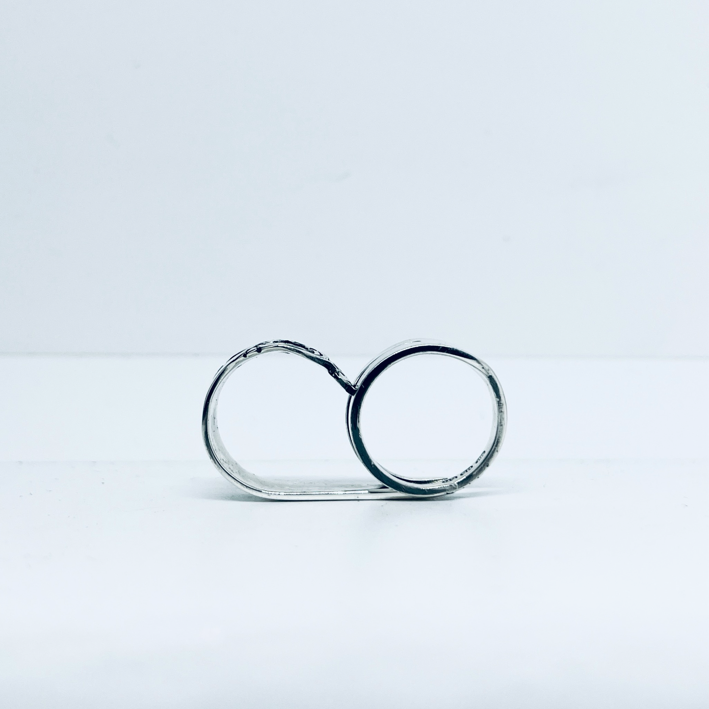 Anello Artigianale Mod. FORCHETTINA DOPPIA Realizzato con intera antica forchettina in Argento (Prima Metà del ’900)