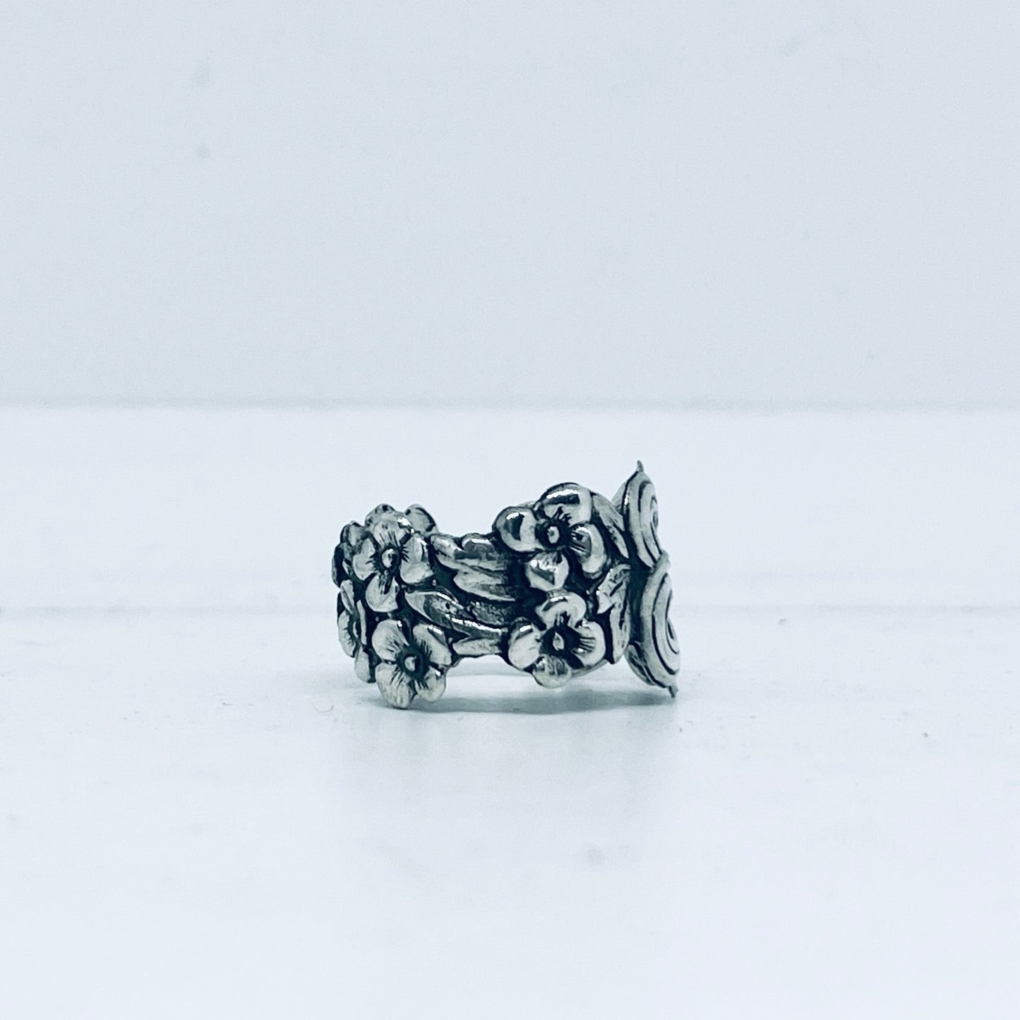 Anello Artigianale “BOCCHETTA SERRATURA NODO” Realizzato con bocchetta serratura in Argento (Prima Metà del ’900)
