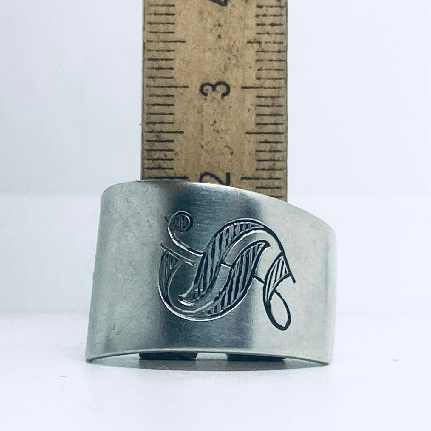 Anello Artigianale con Iniziale S
