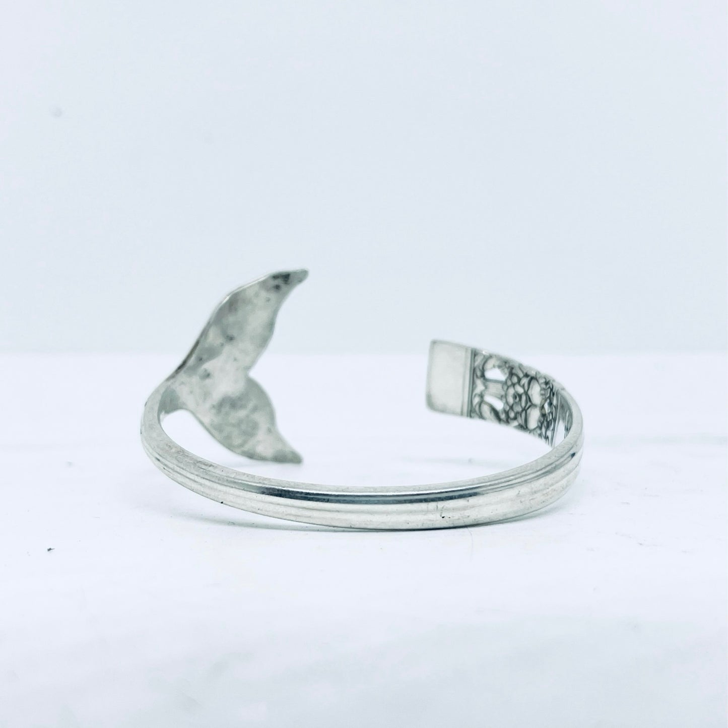 Bracciale Artigianale Mod. CODA MARTELLATA Realizzato con Antica posata in Argento (Prima Metà del ’900)