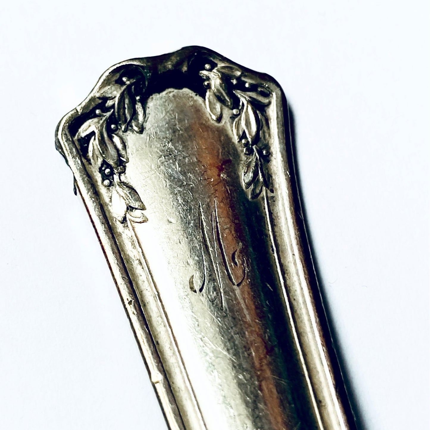 Anello Artigianale con Iniziale M