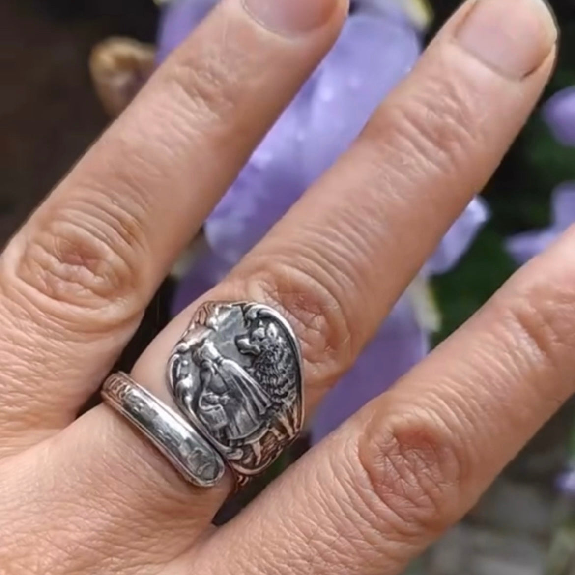 Anello Artigianale CAPPUCCETTO ROSSO Mod. SPIRALE Realizzato con Antica posata in Argento (Prima Metà del ’900)