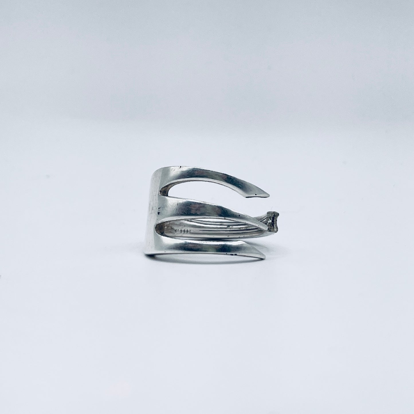 Anello Artigianale Mod. FORCHETTA 03 Realizzato con Antica posata in Argento (Prima Metà del ’900)
