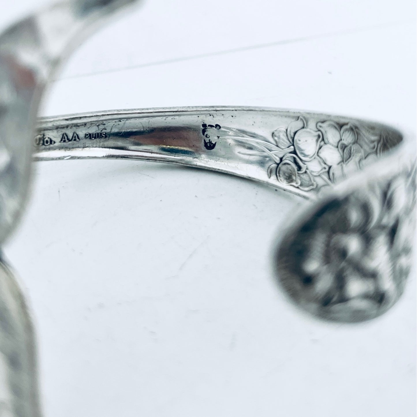 Bracciale Artigianale NARCISI Mod. CODA MARTELLATA Realizzato con Antica posata in Argento (Prima Metà del ’900)