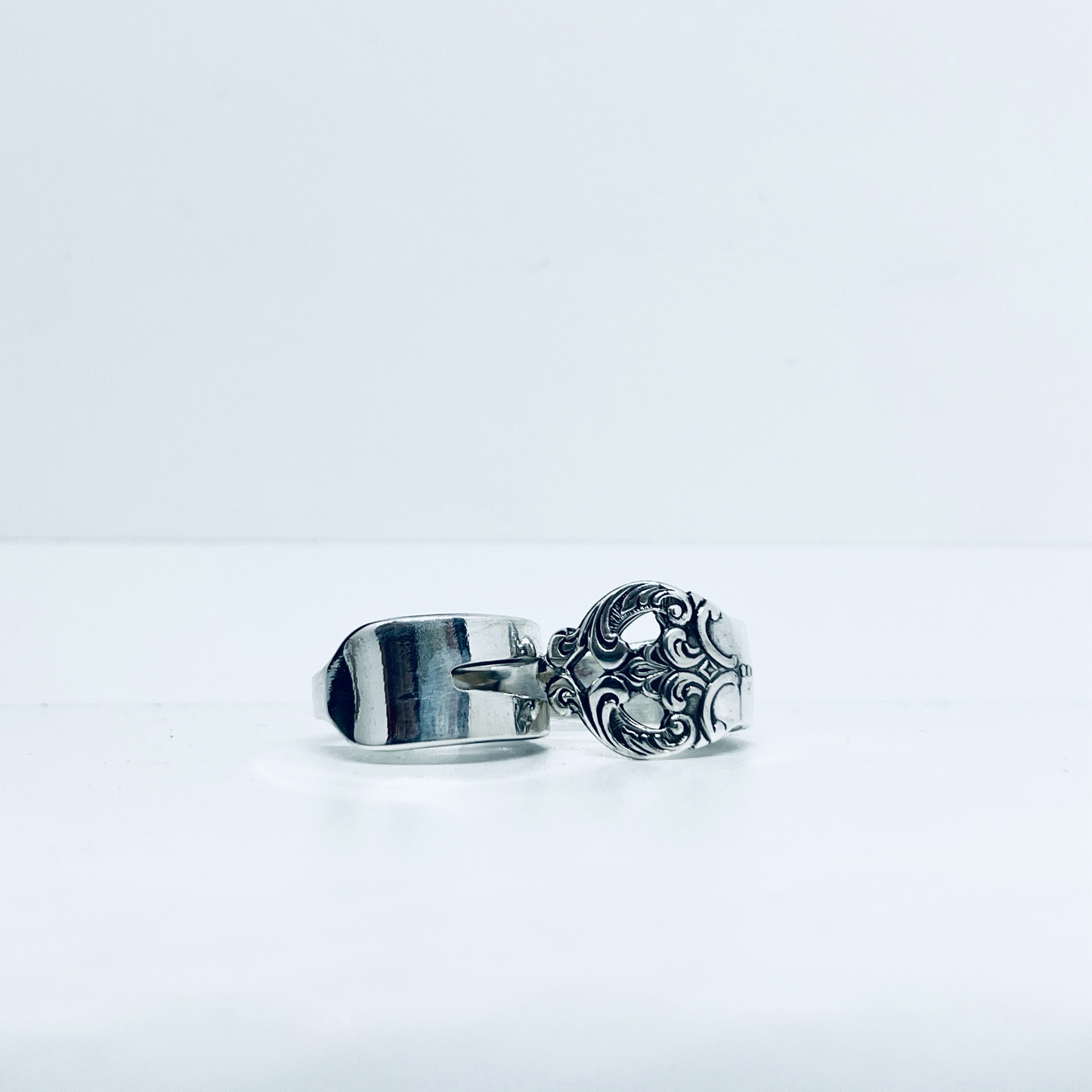 Anello Artigianale Mod. FORCHETTINA DOPPIA Realizzato con intera antica forchettina in Argento (Prima Metà del ’900)