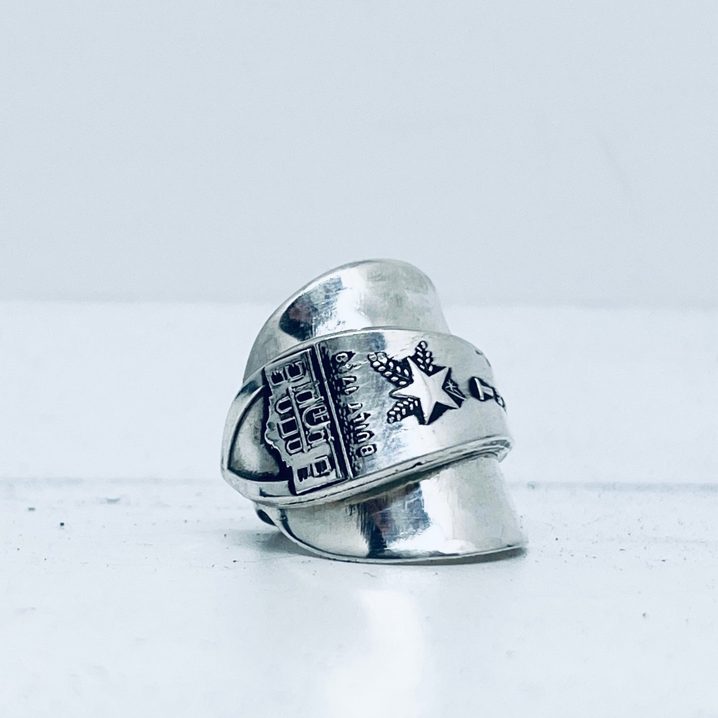 Anello Artigianale THE ALAMO Mod. INTERO Realizzato con intero Antico Cucchiaino in Argento (Prima Metà del ’900)