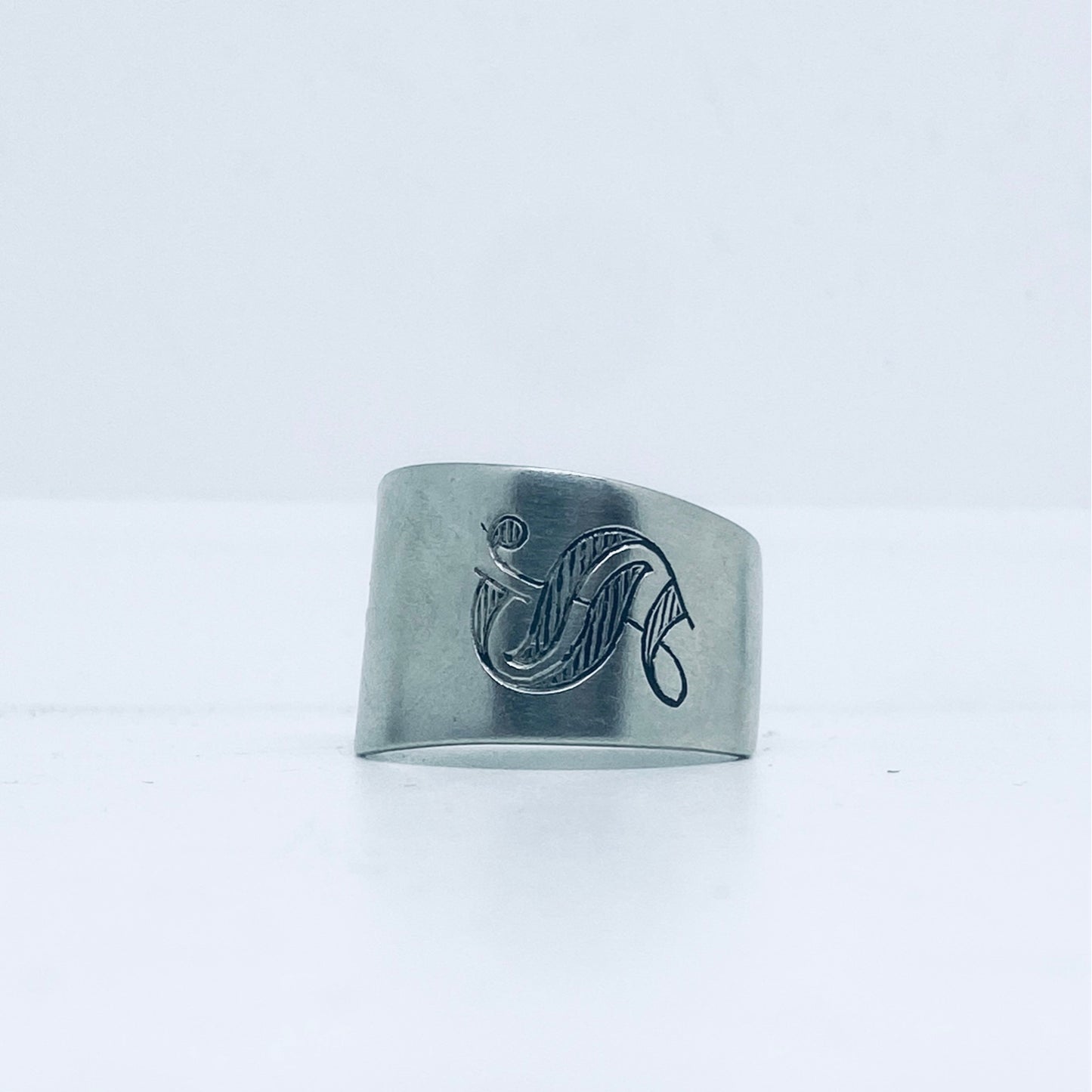 Anello Artigianale con Iniziale S