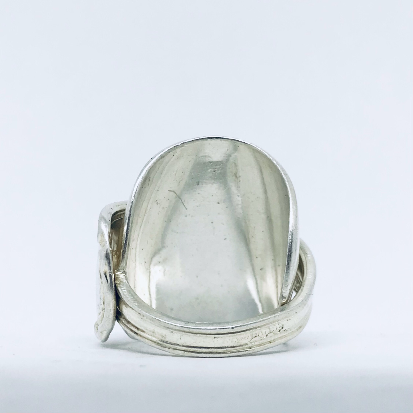 Anello Artigianale Mod. INTERO Realizzato con intero Antico Cucchiaino in Argento (Prima Metà del ’900)
