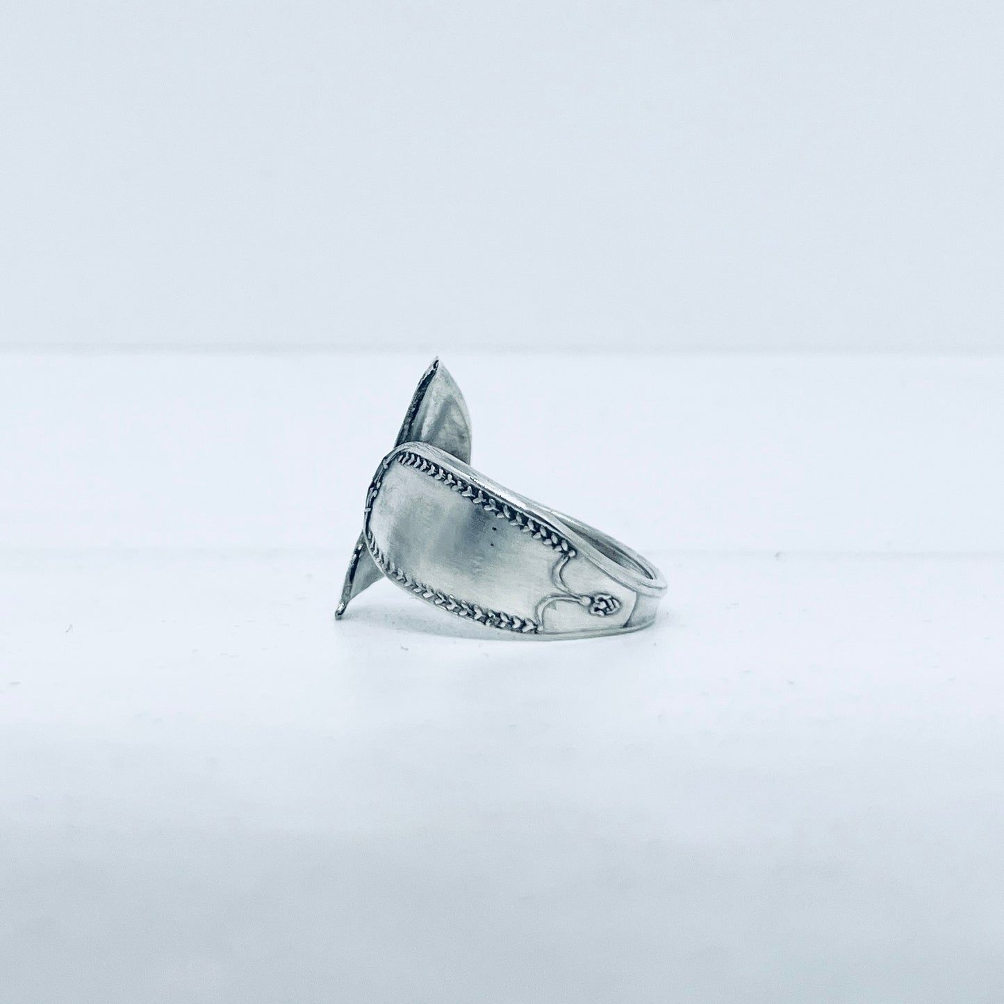 Anello Artigianale Mod. MINICODA#08 Realizzato con Antica posata in Argento (Prima Metà del ’900)