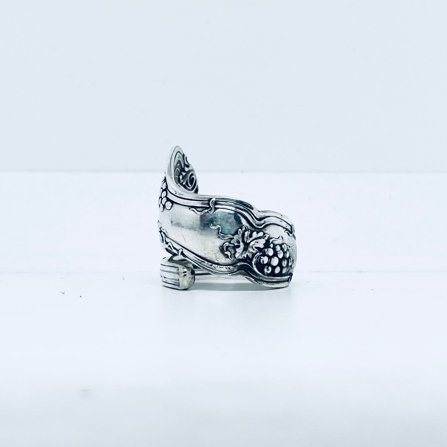 Anello Artigianale Mod. SPIRALE Realizzato con Antica posata in Argento (Prima Metà del ’900)