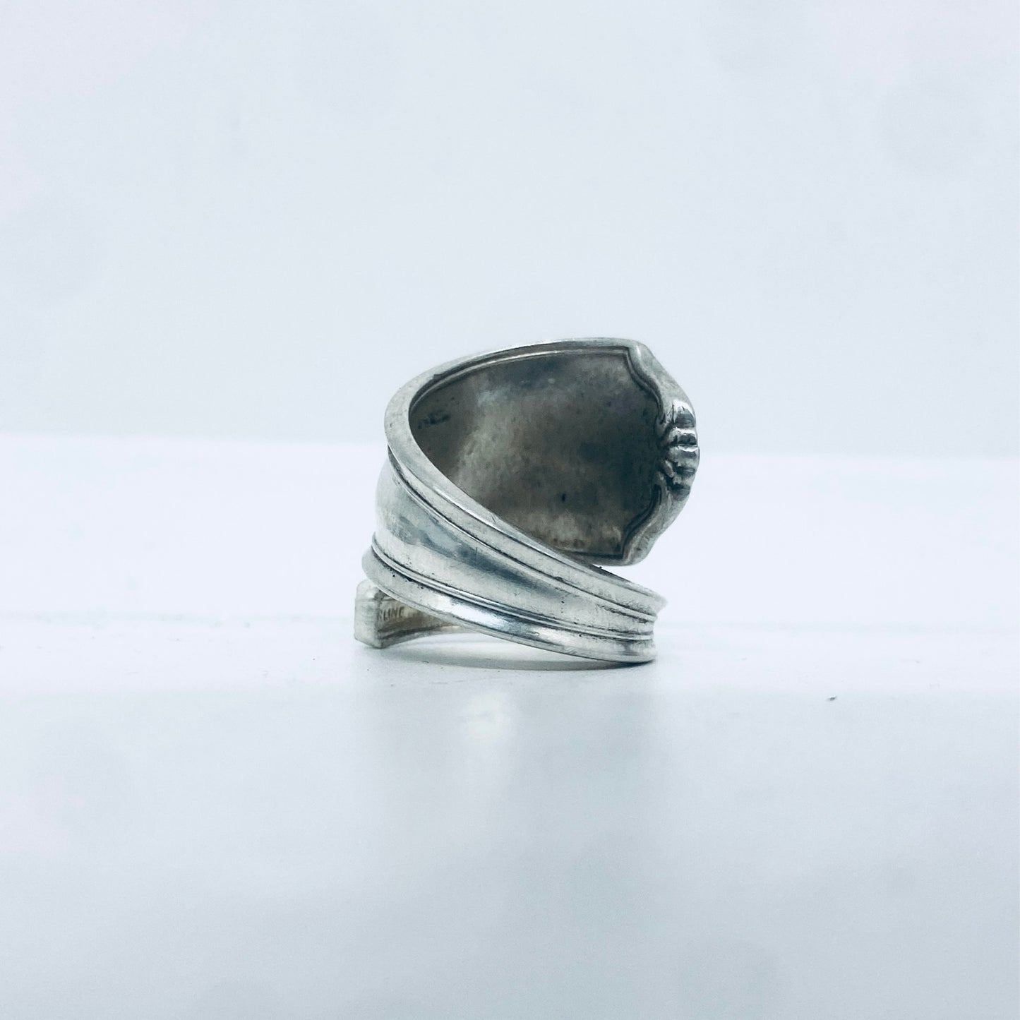 Anello Artigianale con Iniziale M