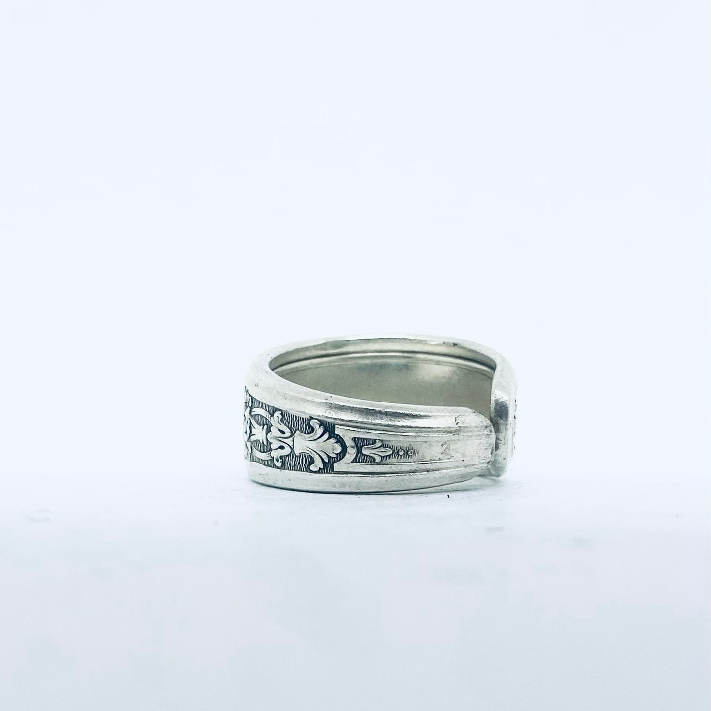 Anello Artigianale Mod. CLASSICO Realizzato con Antica posata in Argento (Prima Metà del ’900)