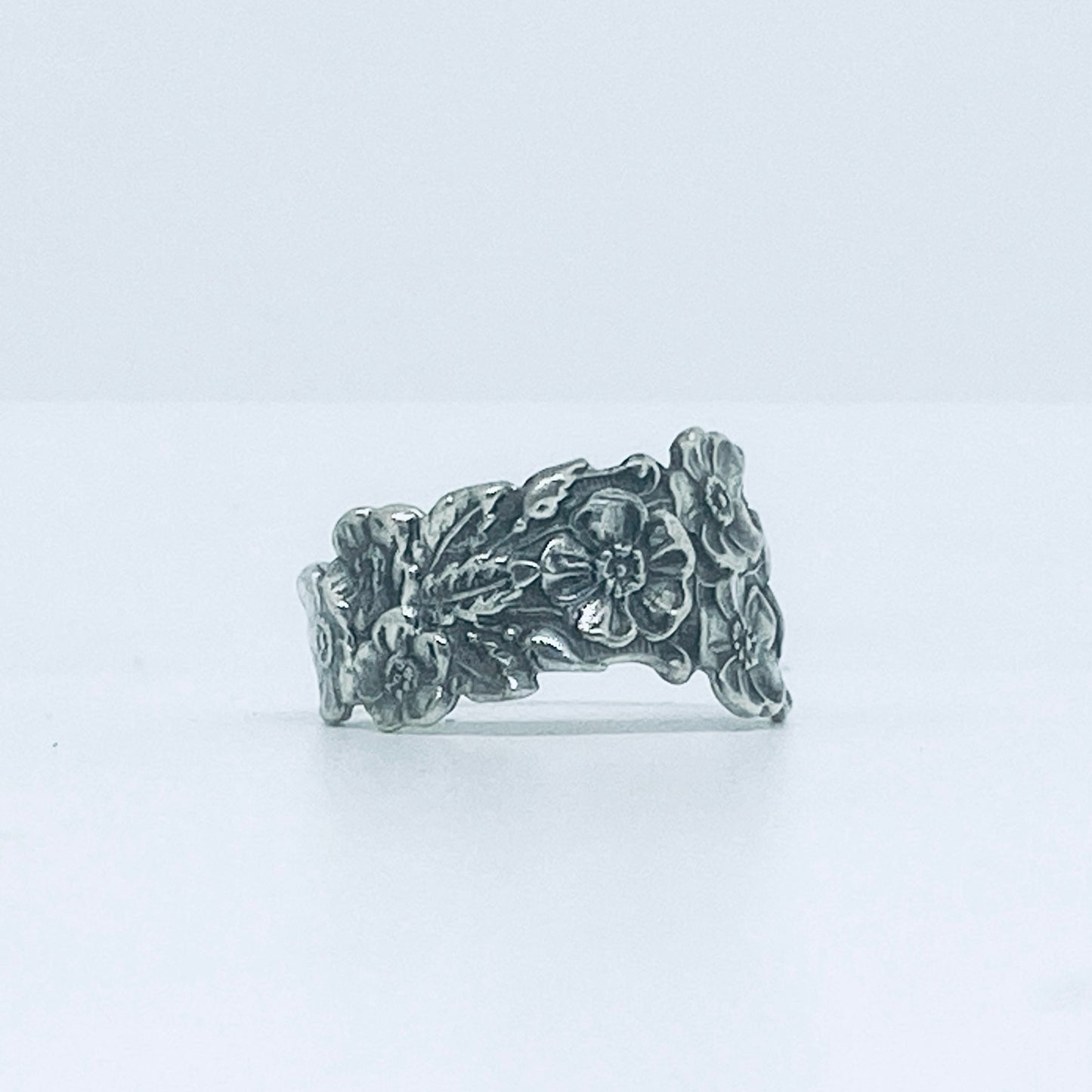 Anello Artigianale TEMPESTA DI FIORI Mod. CLASSICO/SPIRALE Realizzato con Antica posata in Argento (Prima Metà del ’900)
