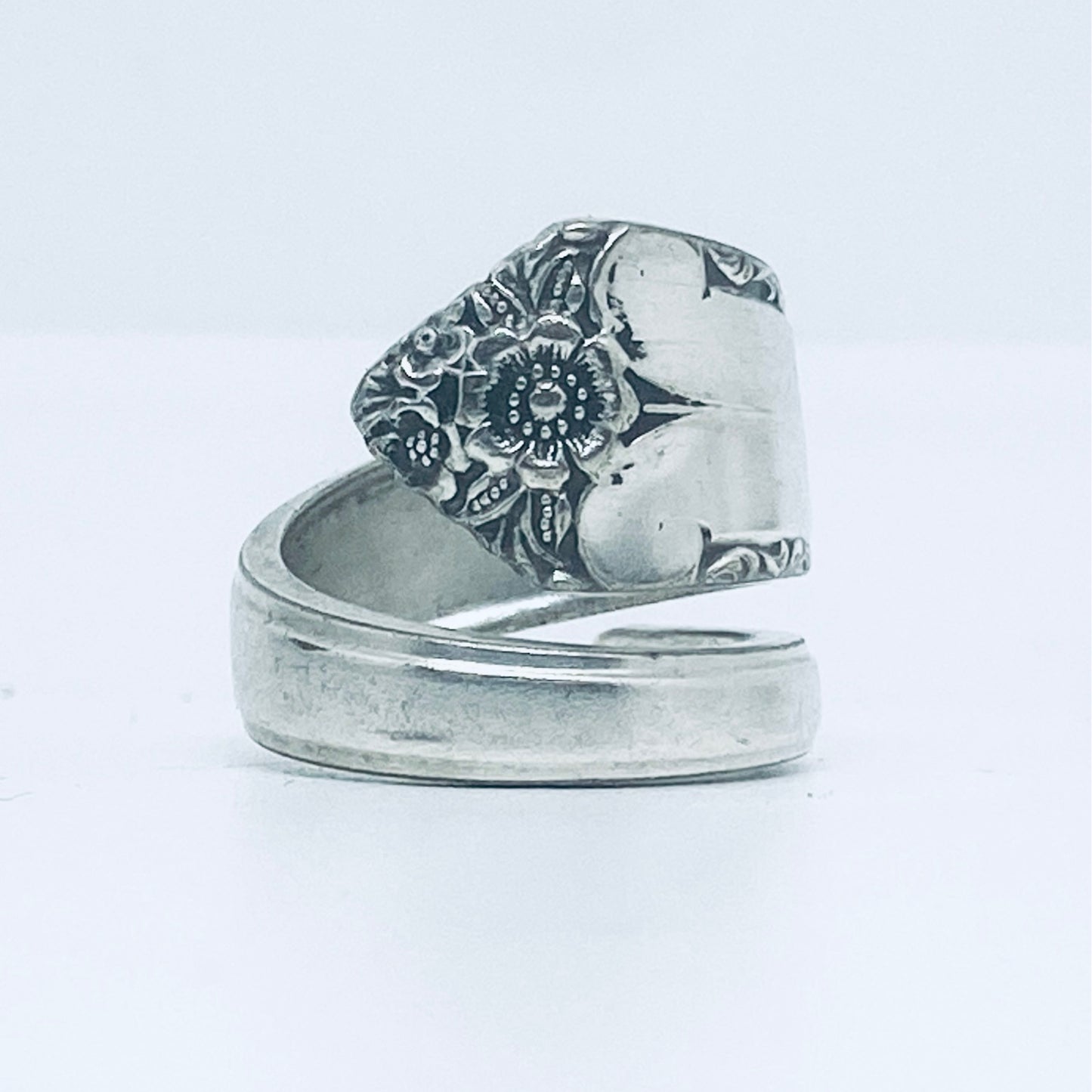 Anello Artigianale Mod. SPIRALE Realizzato con Antica posata in Argento (Prima Metà del ’900)