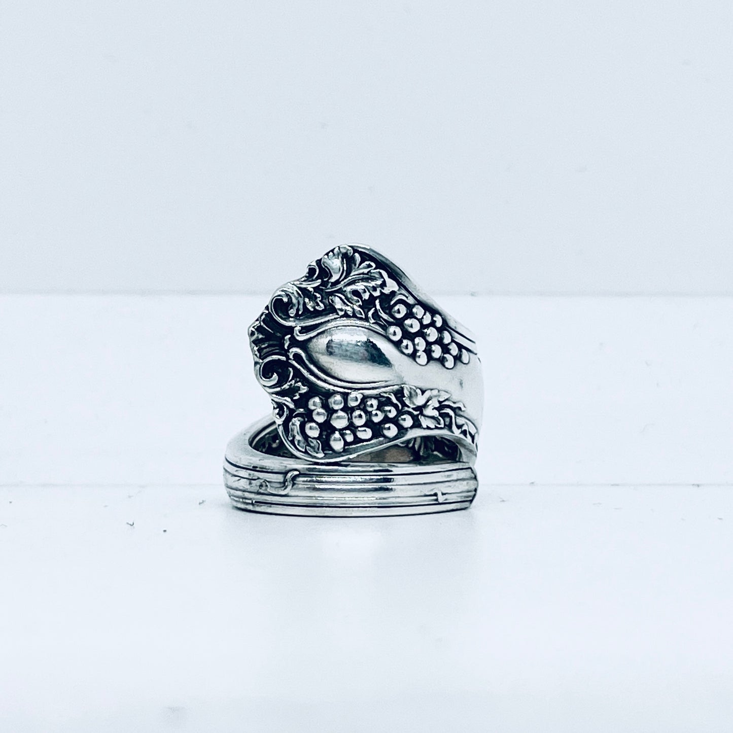 Anello Artigianale Mod. SPIRALE Realizzato con Antica posata in Argento (Prima Metà del ’900)