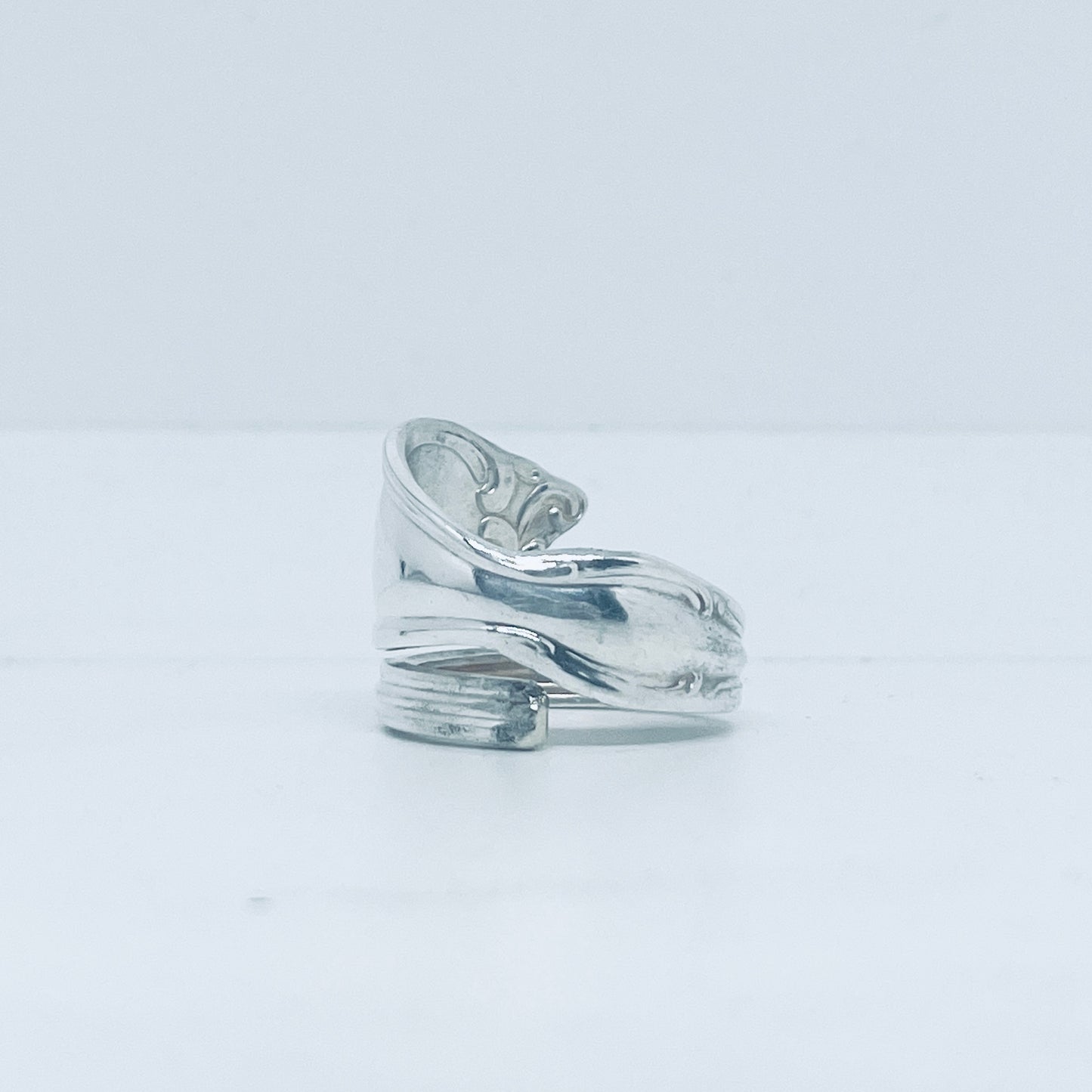 Anello Artigianale Mod. SPIRALE Realizzato con Antica posata in Argento (Prima Metà del ’900)