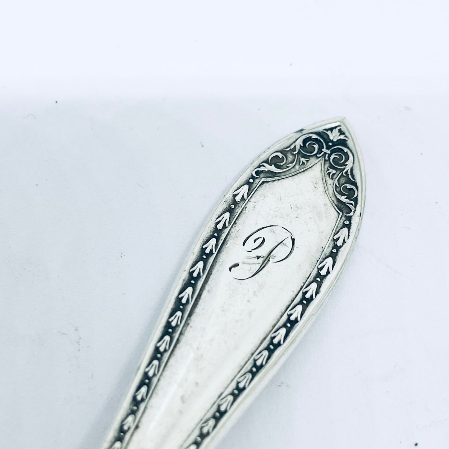 Anello Artigianale con Iniziale P