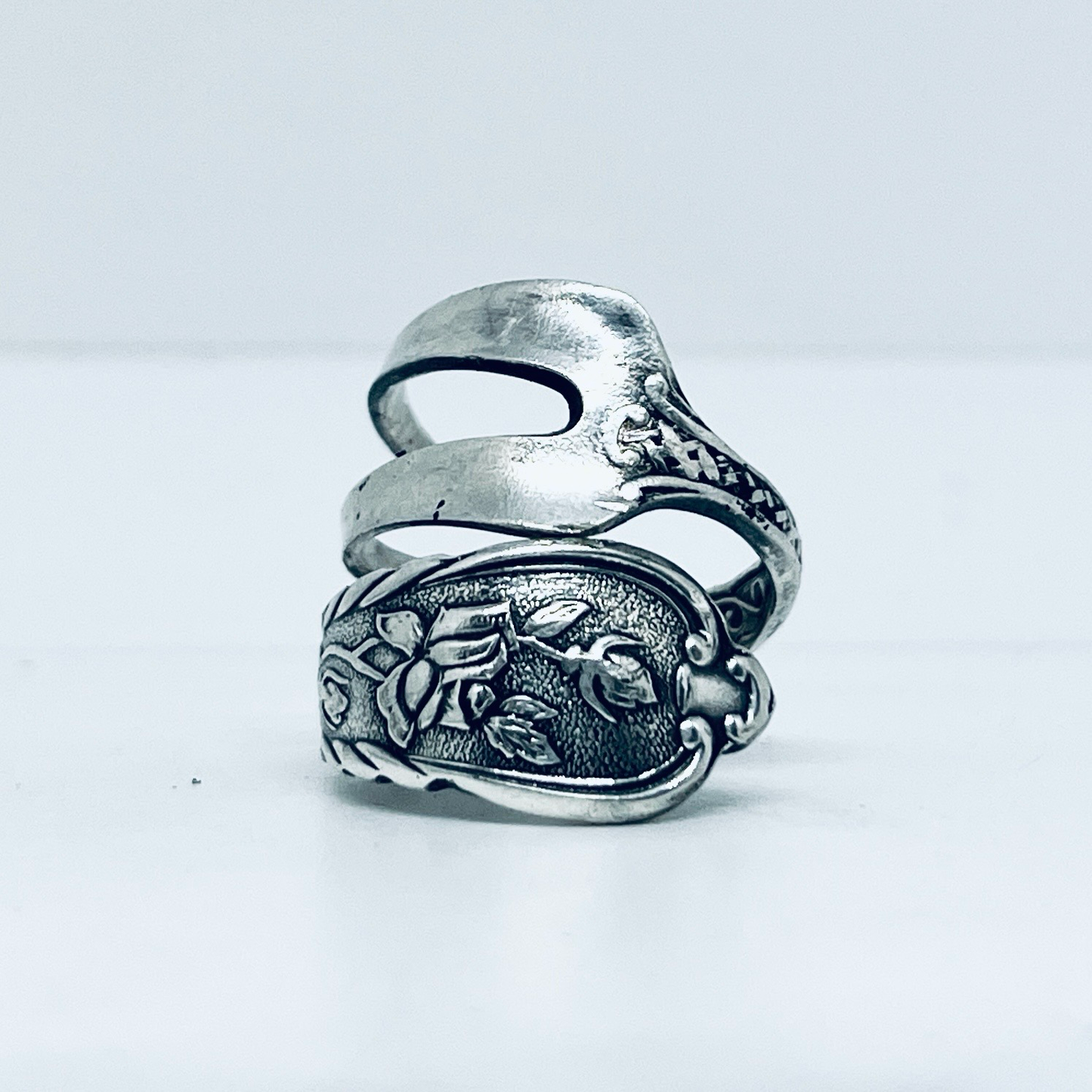 Anello Artigianale Mod. FORCHETTINA ROSE Realizzato con intera antica forchettina in Argento (Prima Metà del ’900)