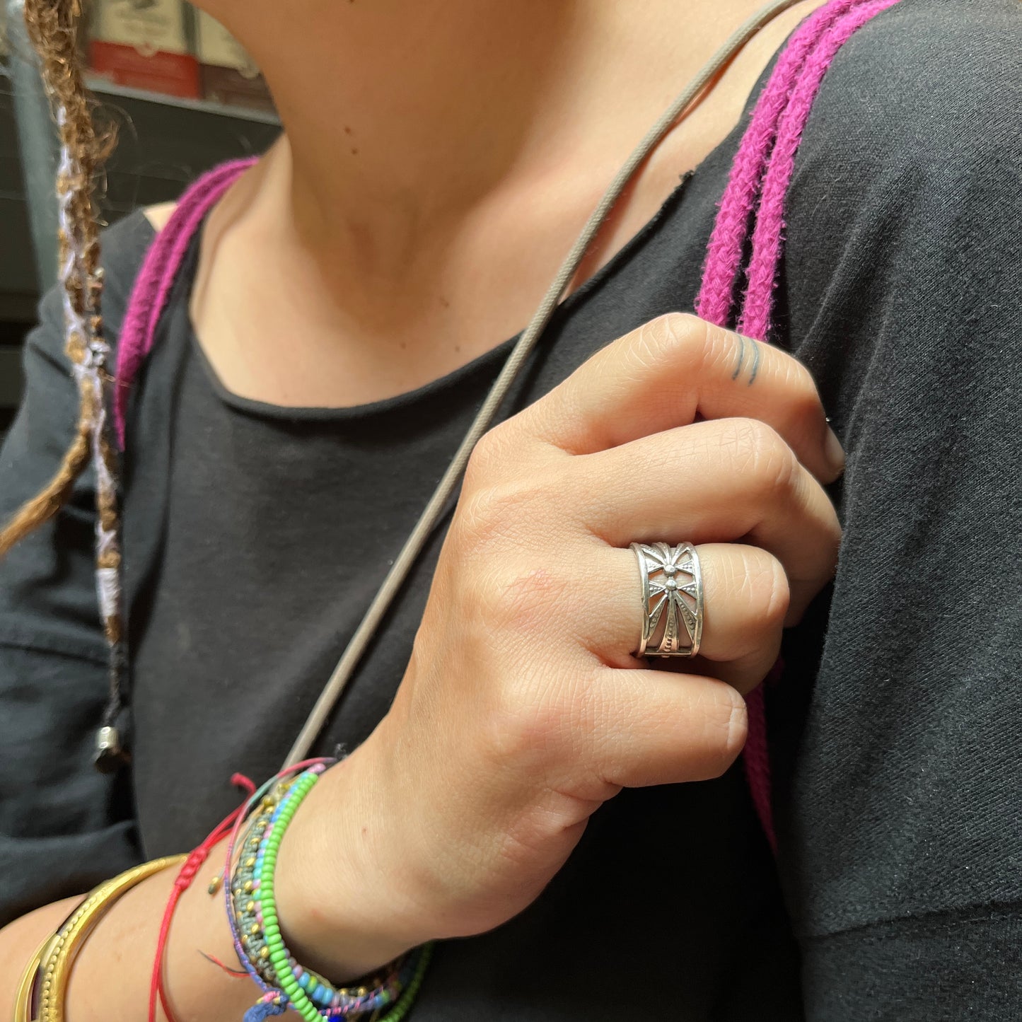 Anello Artigianale ASTRO Mod. SPILLA Realizzato con Antica spilla in Argento (Prima Metà del ’900)