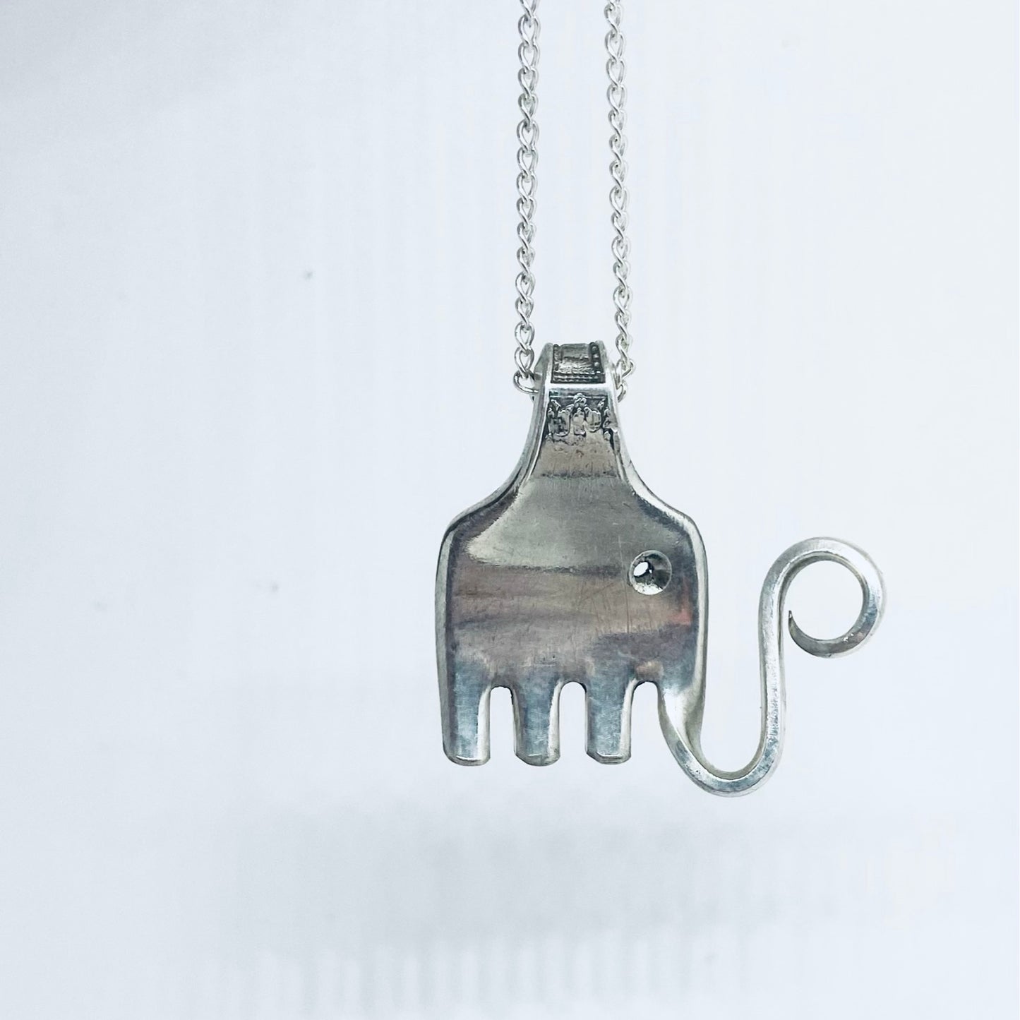 Pendente Artigianale Mod. ELEFANTE Realizzato con Antica Posata in Argento (Prima Metà del ’900)