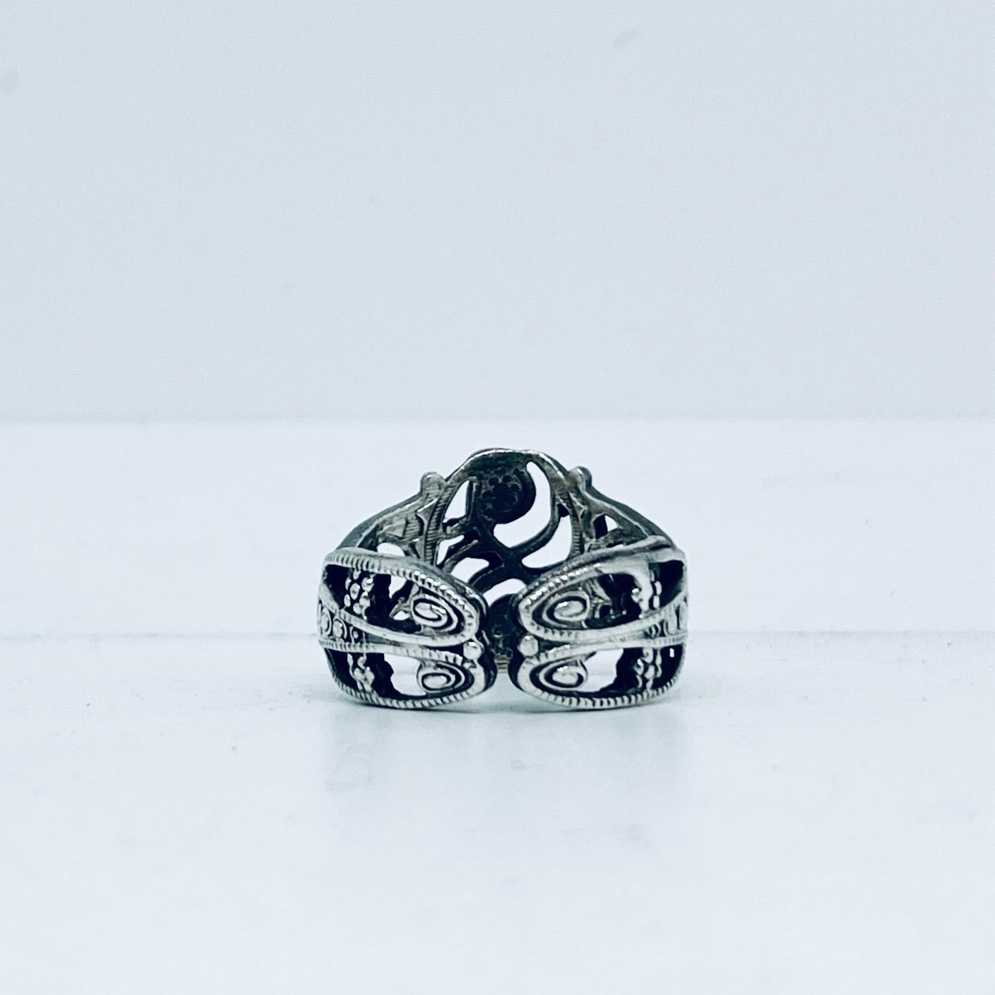 Anello Artigianale “BOCCHETTA SERRATURA TAO” Realizzato con bocchetta serratura in Argento (Prima Metà del ’900)