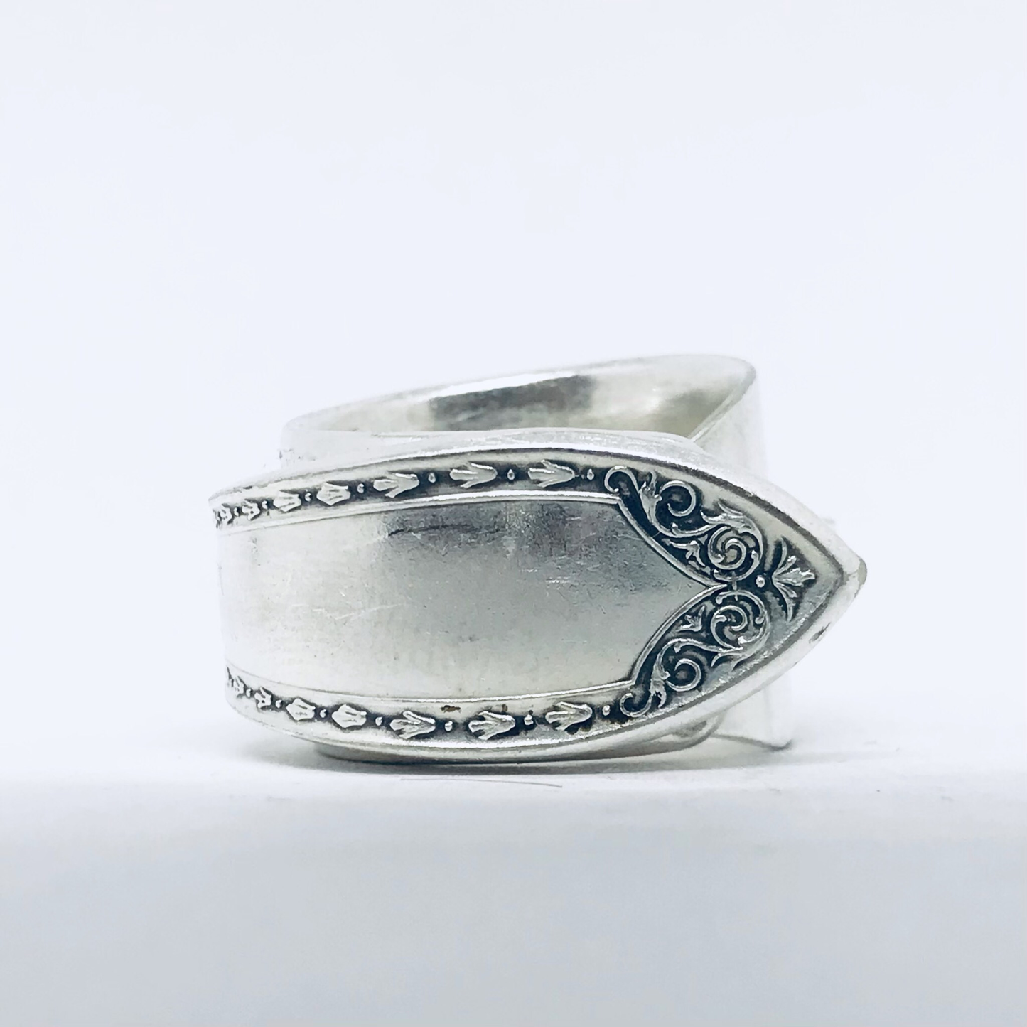 Anello Artigianale Mod. SPALMABURRO Realizzato con intero Antico Cucchiaino in Argento (Prima Metà del ’900)