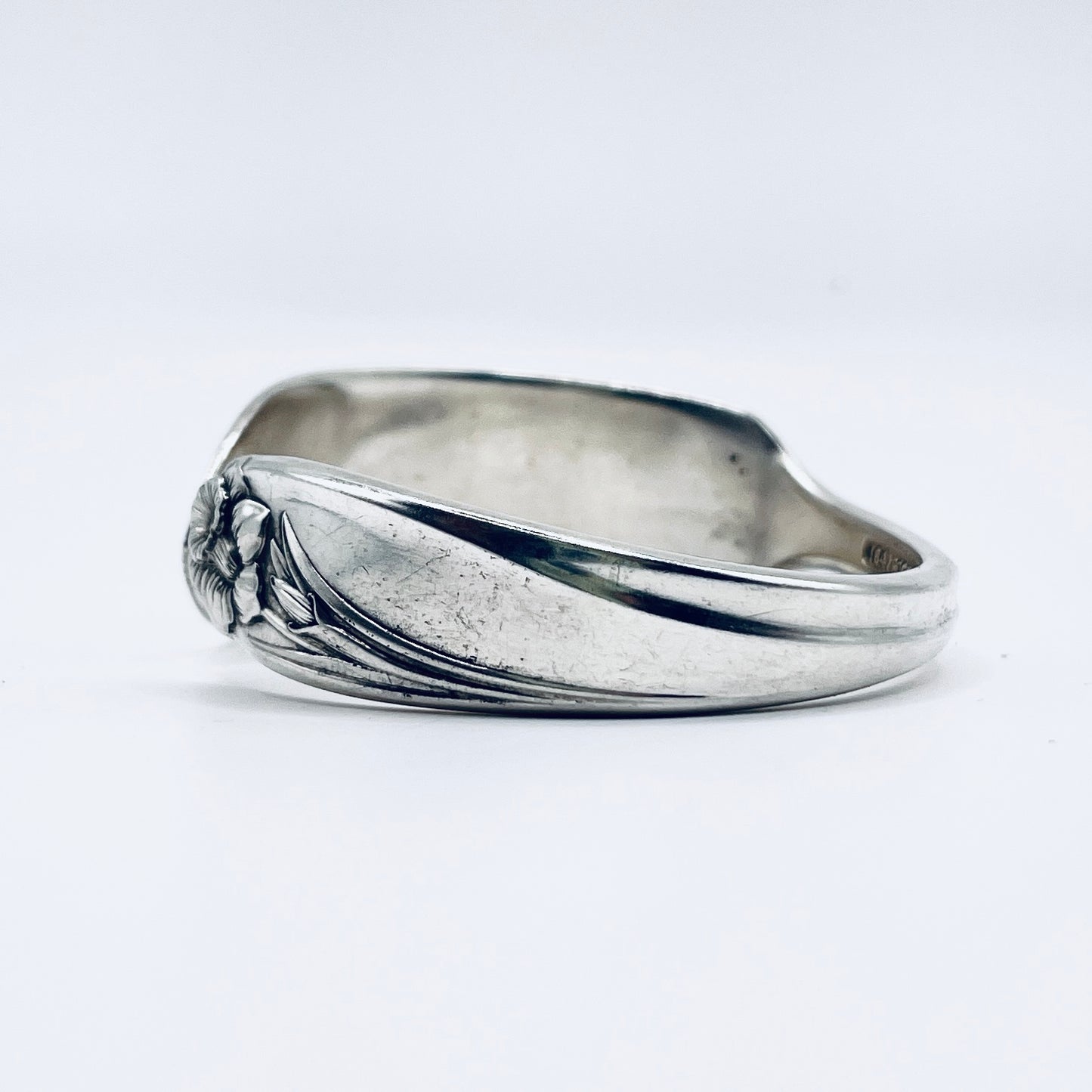 Bracciale Artigianale NARCISO Mod. MASTER BUTTER KNIFE Realizzato con Antica posata in Argento (Prima Metà del ’900)