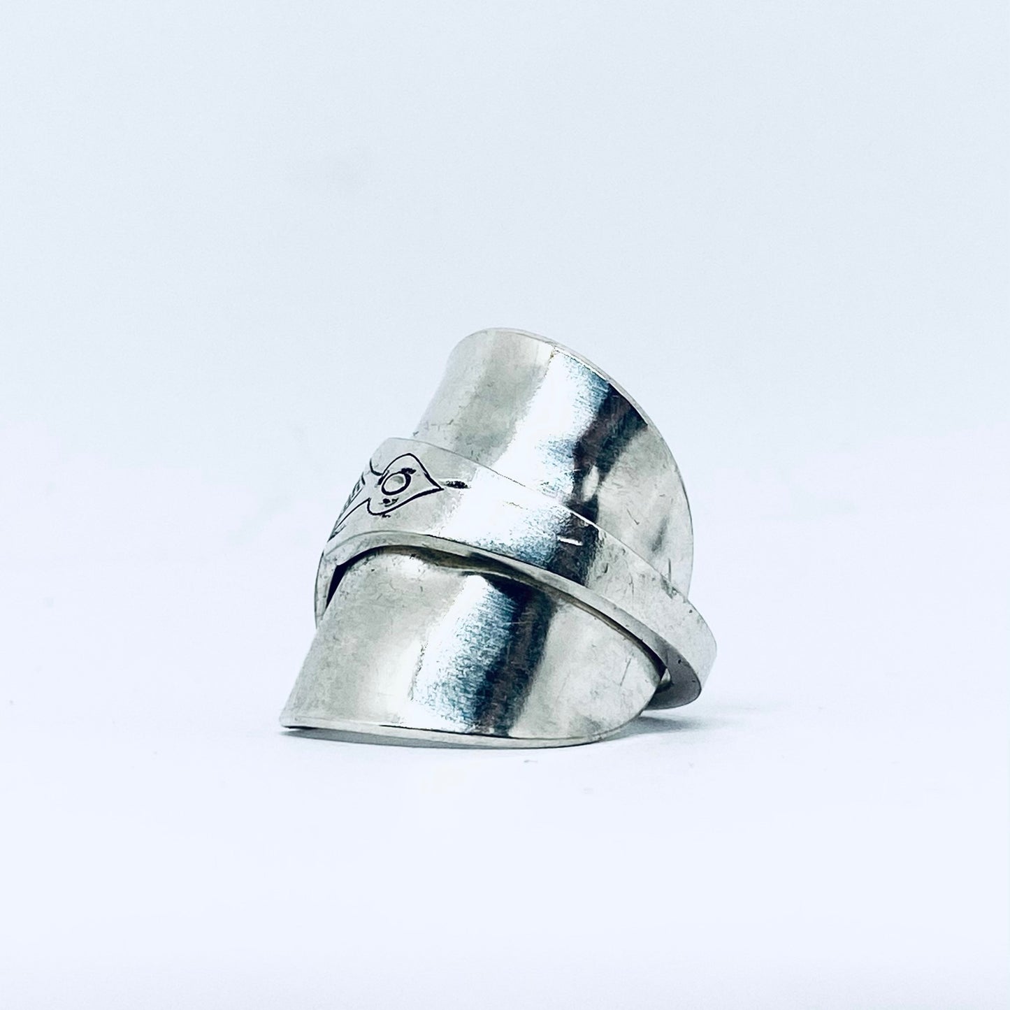 Anello Artigianale REGNO UNITO Mod. INTERO Realizzato con intero Antico Cucchiaino in Argento (Prima Metà del ’900)