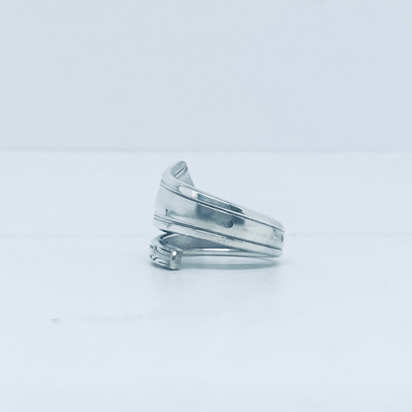 Anello Artigianale Mod. SPIRALE Realizzato con Antica posata in Argento (Prima Metà del ’900)
