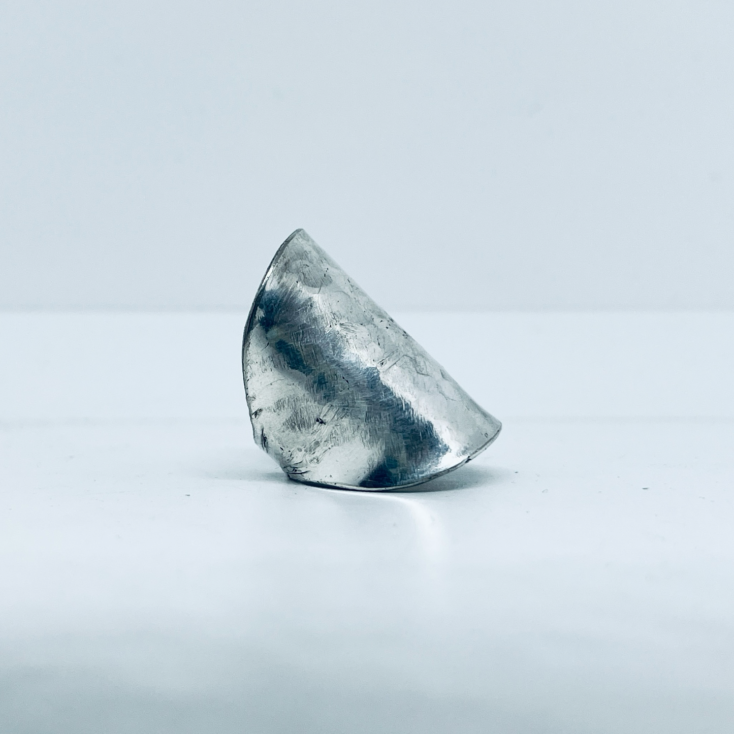 Anello Artigianale FASCIONA MARTELLATA Mod. CLASSICO Realizzato con Antica posata in Argento (Prima Metà del ’900)