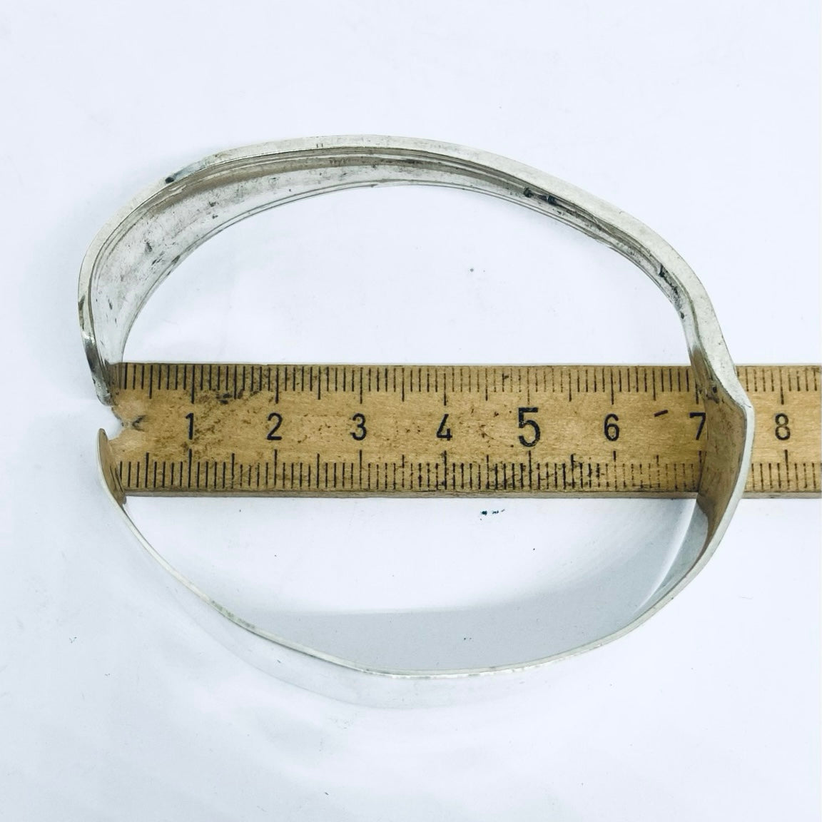 Bracciale Artigianale Mod. MASTER BUTTER KNIFE Realizzato con Antica posata in Argento (Prima Metà del ’900)