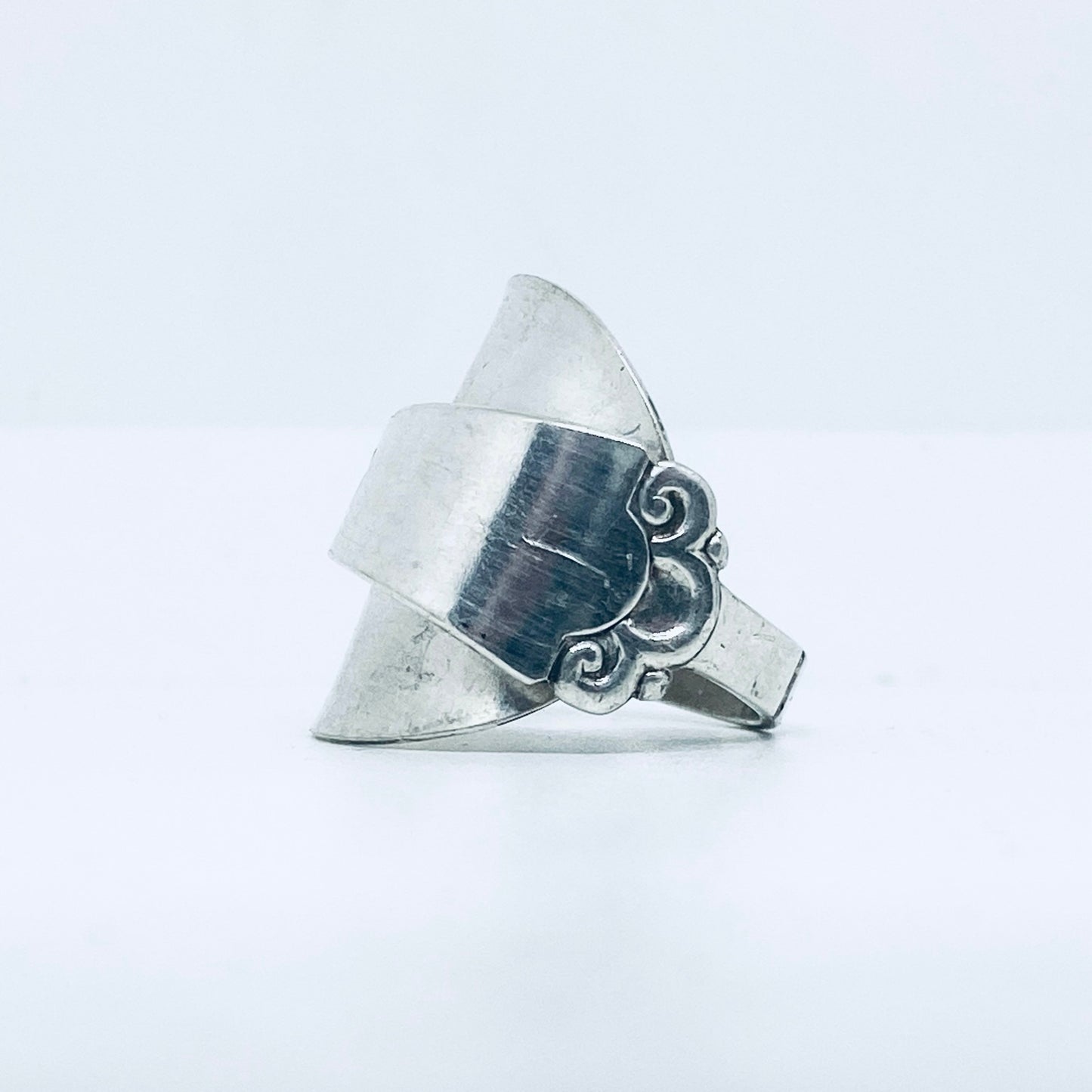 Anello Artigianale LOGO TEDDY01 Mod. INTERO Realizzato con intero Antico Cucchiaino in Argento (Prima Metà del ’900)