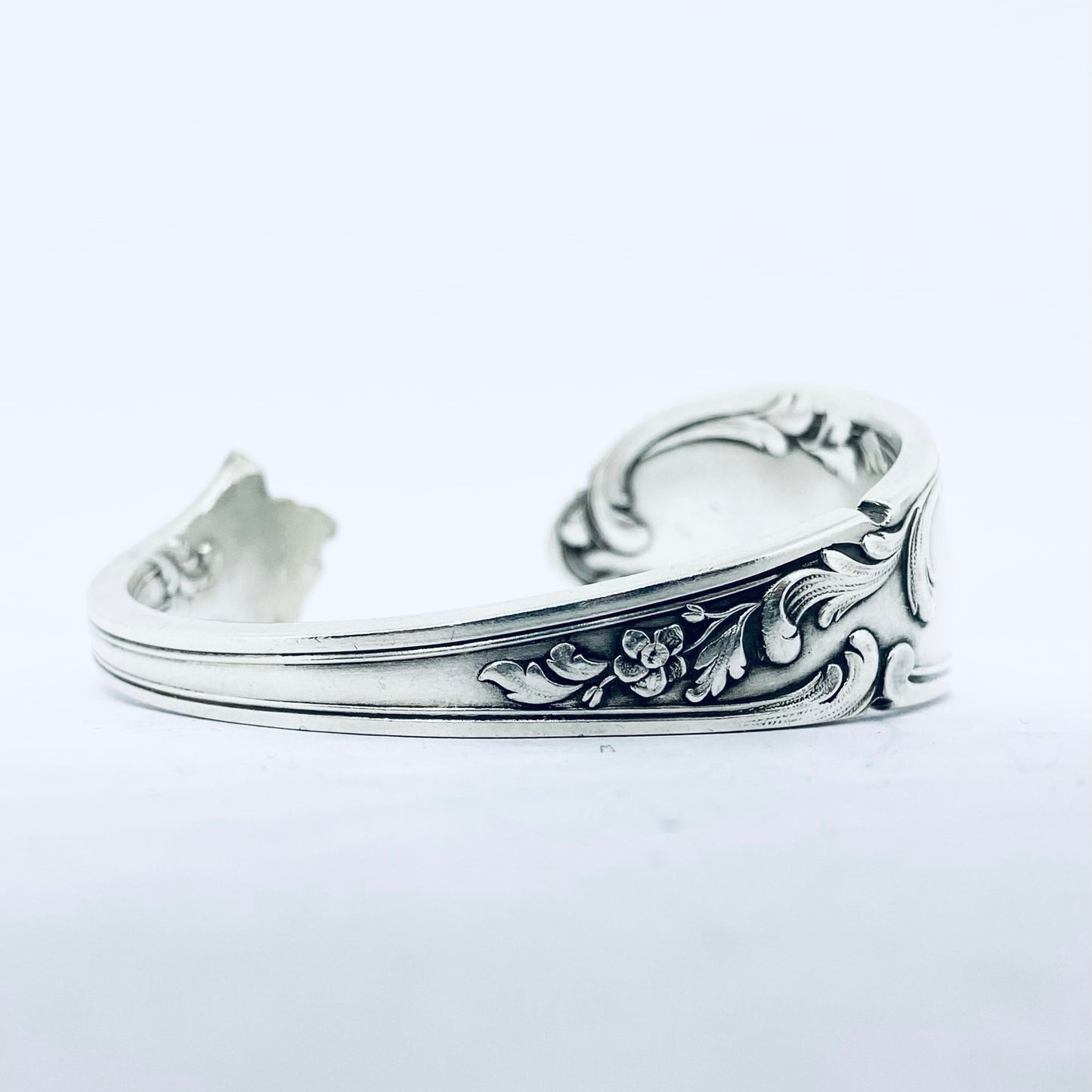 Bracciale Artigianale Mod. MANICO Realizzato con Antica posata in Argento (Prima Metà del ’900)