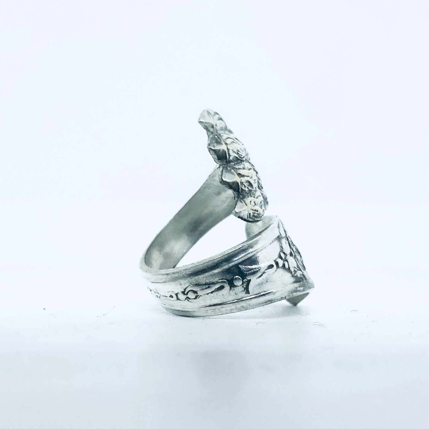 Anello Artigianale ZAMPA LEONE Mod. PINZETTA Realizzato con Antica posata in Argento (Prima Metà del ’900)