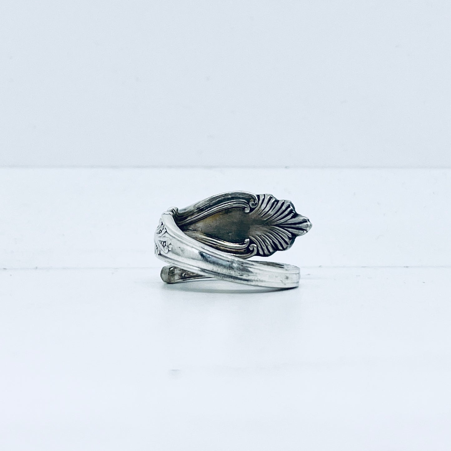Anello Artigianale Mod. SPIRALE Realizzato con Antica posata in Argento (Prima Metà del ’900)