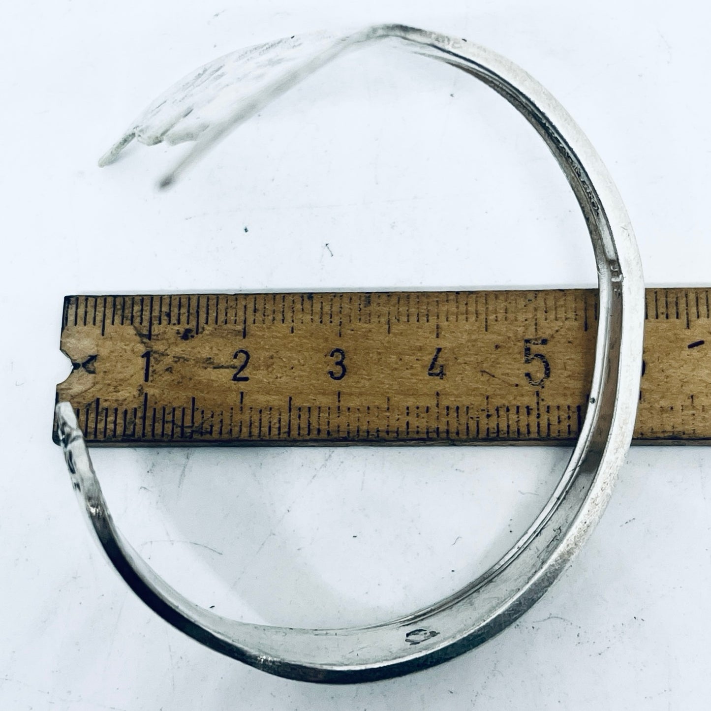 Bracciale Artigianale Mod. CODA MARTELLATA Realizzato con Antica posata in Argento (Prima Metà del ’900)
