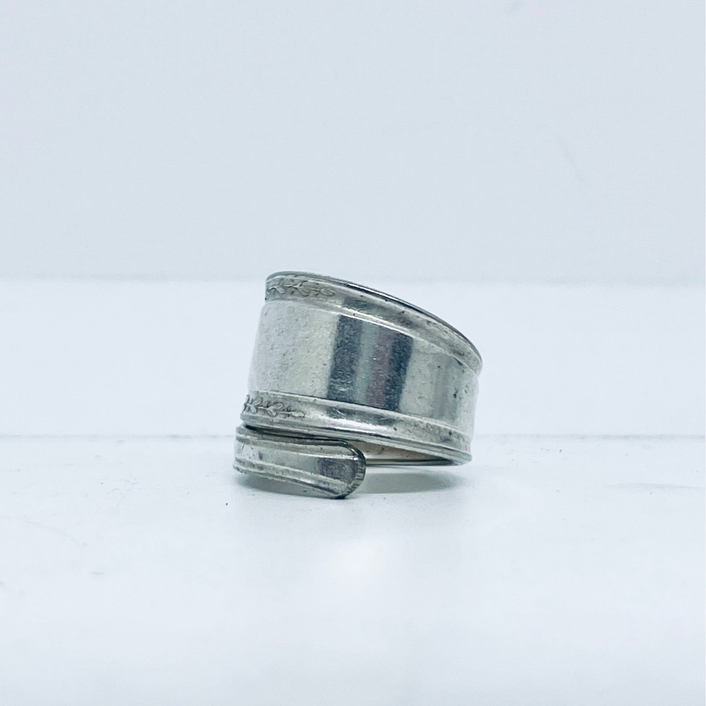 Anello Artigianale Mod. SPIRALE Realizzato con Antica posata in Argento (Prima Metà del ’900)