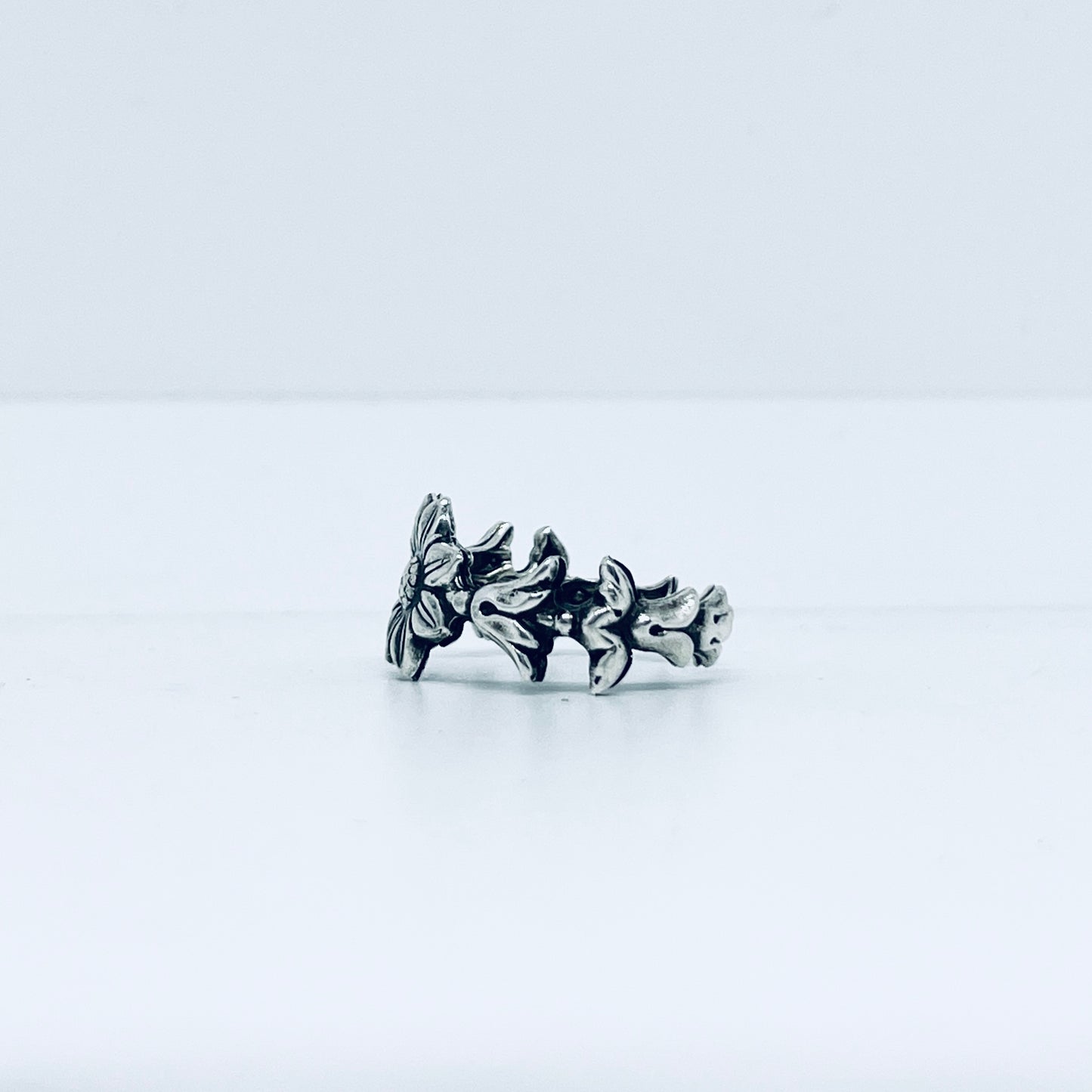 Anello Artigianale GIRASOLE Mod. SPILLA Realizzato con Antica spilla in Argento (Prima Metà del ’900)