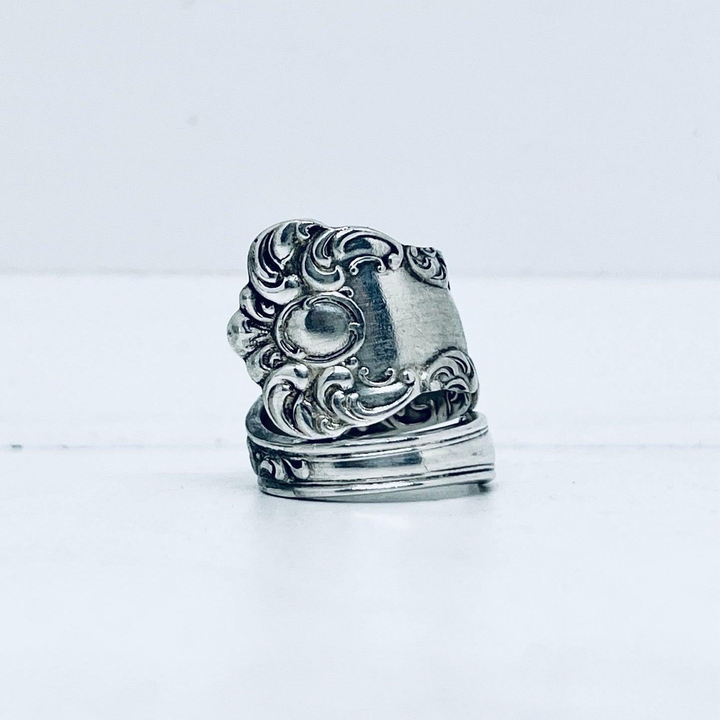 Anello Artigianale Mod. SPIRALE Realizzato con Antica posata in Argento (Prima Metà del ’900)