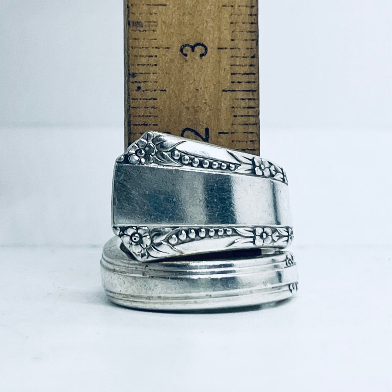 Anello Artigianale Mod. SPIRALE Realizzato con Antica posata in Argento (Prima Metà del ’900)