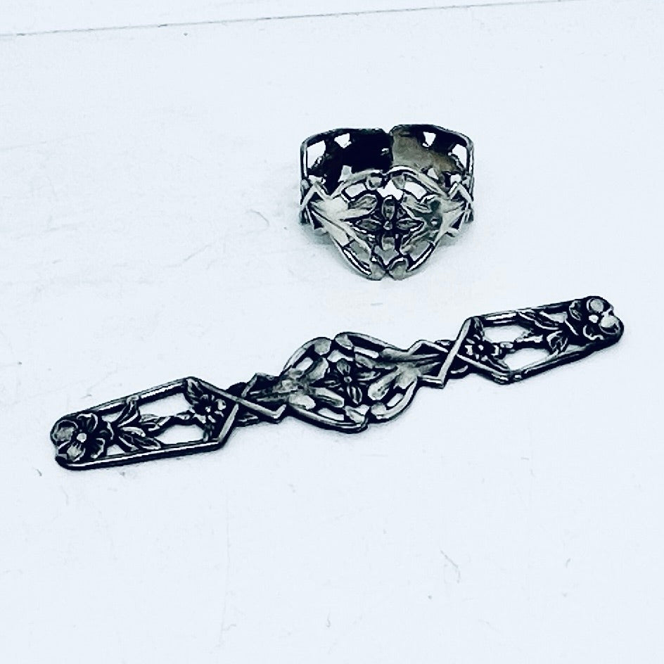 Anello Artigianale FIORE TONDO Mod. SPILLA Realizzato con Antica spilla in Argento (Prima Metà del ’900)
