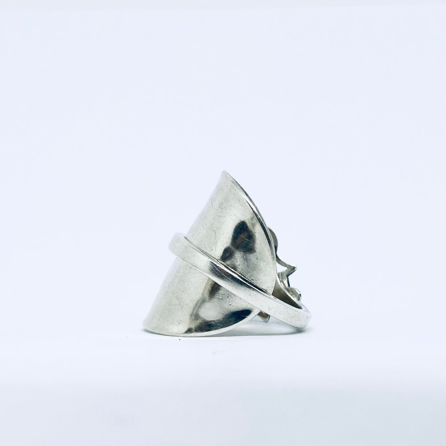 Anello Artigianale CORONA Mod. INTERO Realizzato con intero Antico Cucchiaino in Argento (Prima Metà del ’900)