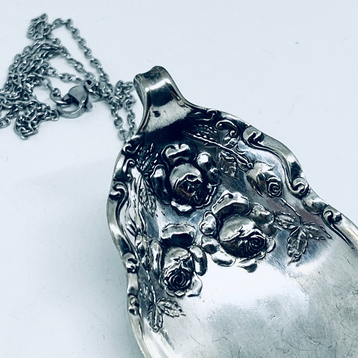 Pendente Artigianale TRIPUDIO ROSE Mod. CUCCHIAIO Realizzato con Antica Posata in Argento (Prima Metà del ’900)