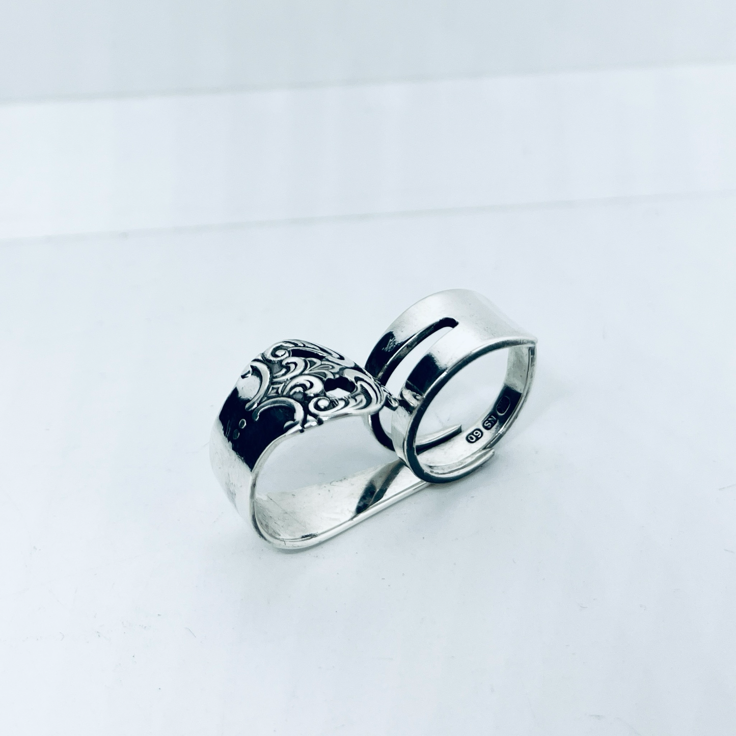 Anello Artigianale Mod. FORCHETTINA DOPPIA Realizzato con intera antica forchettina in Argento (Prima Metà del ’900)