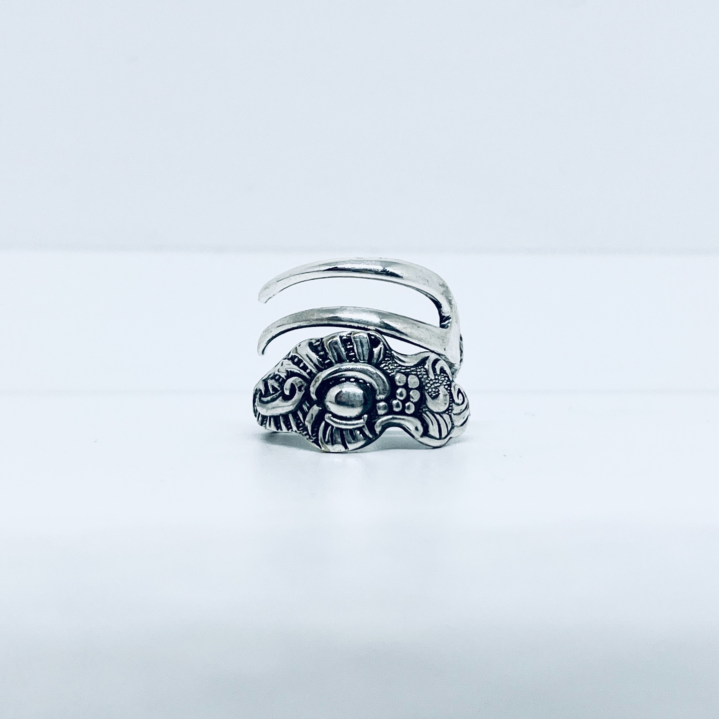 Anello Artigianale Mod. FORCHETTINA Realizzato con intera antica forchettina in Argento (Prima Metà del ’900)