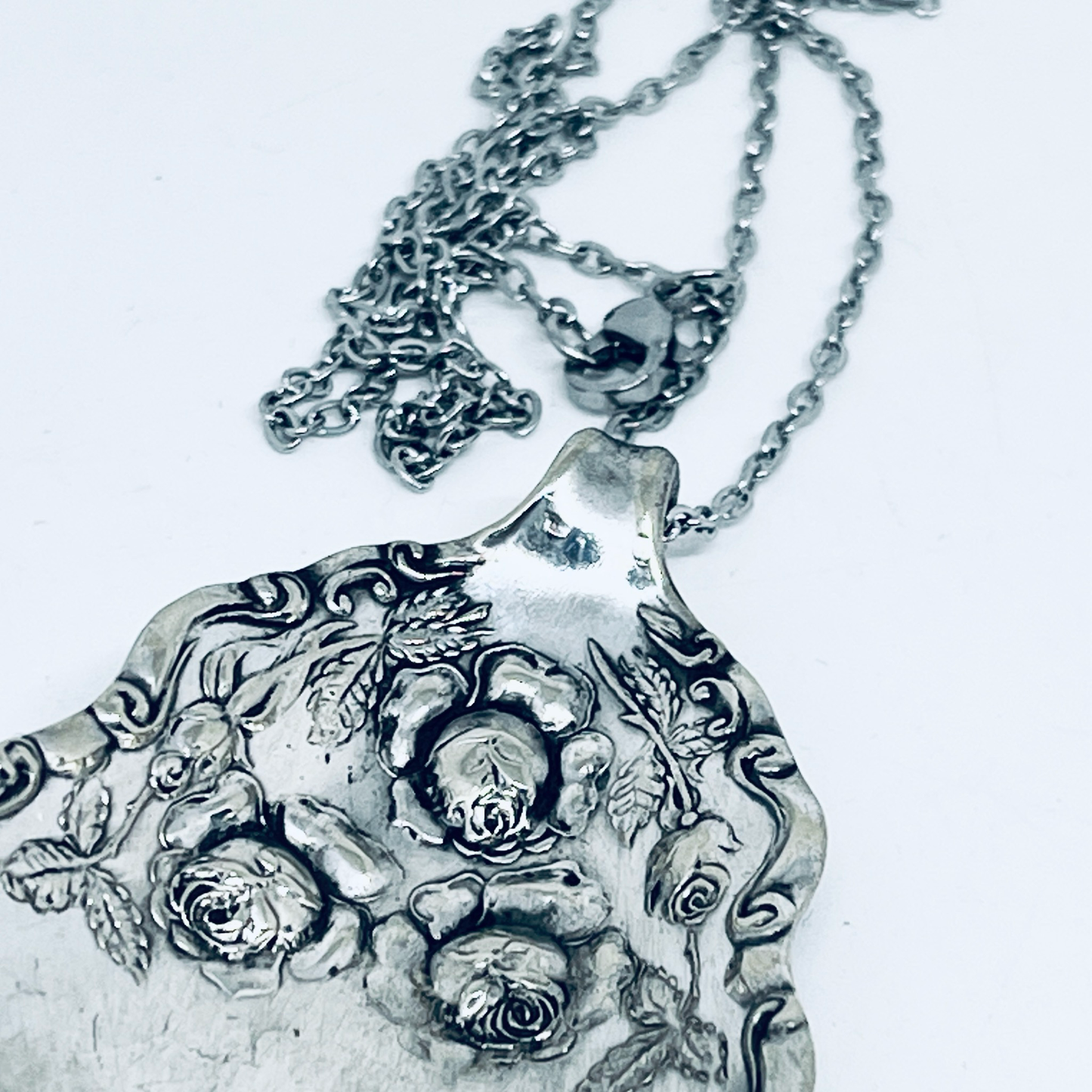 Pendente Artigianale TRIPUDIO ROSE Mod. CUCCHIAIO Realizzato con Antica Posata in Argento (Prima Metà del ’900)