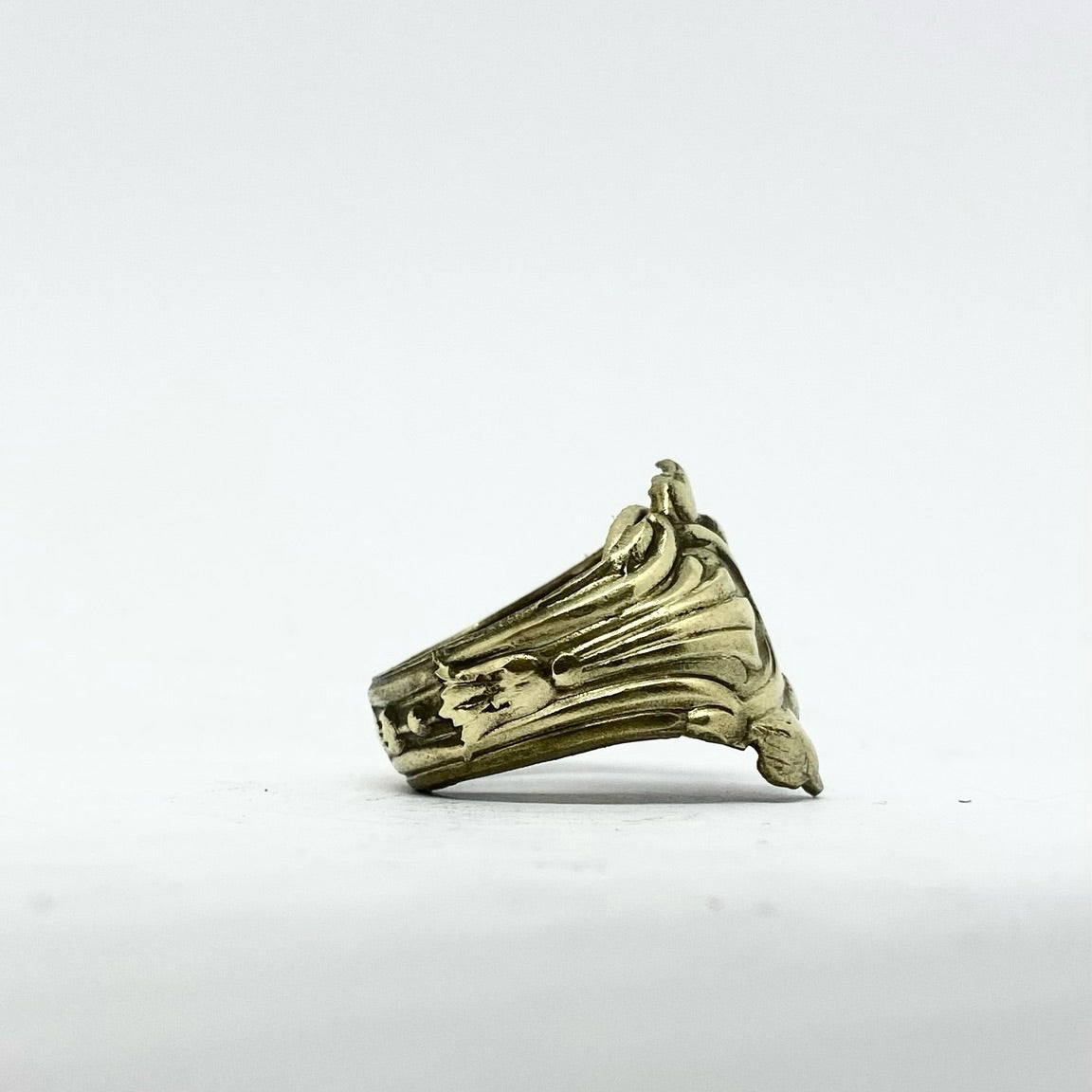 Anello Artigianale ZAMPA02 Mod. PINZETTA Realizzato con Antica posata in OTTONE (Prima Metà del ’900)