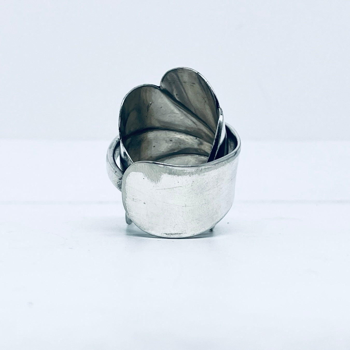Anello Artigianale CONCHIGLIA Mod. INTERO Realizzato con intero Antico Cucchiaino in Argento (Prima Metà del ’900)