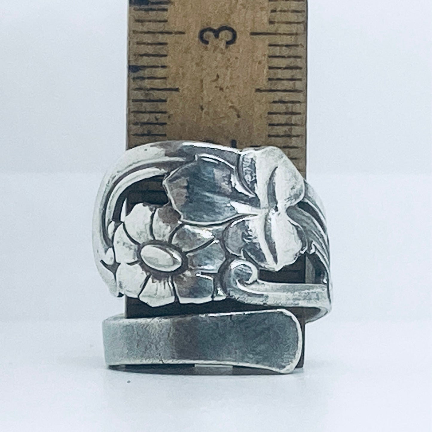Anello Artigianale FIORE LIBERTY Mod. CLASSICO/SPIRALE Realizzato con Antica posata in Argento (Prima Metà del ’900)